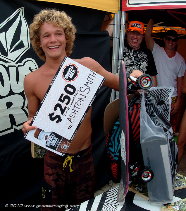 Volcom-000050.jpg   (636x720)   308 Kb                                    Click to display next picture