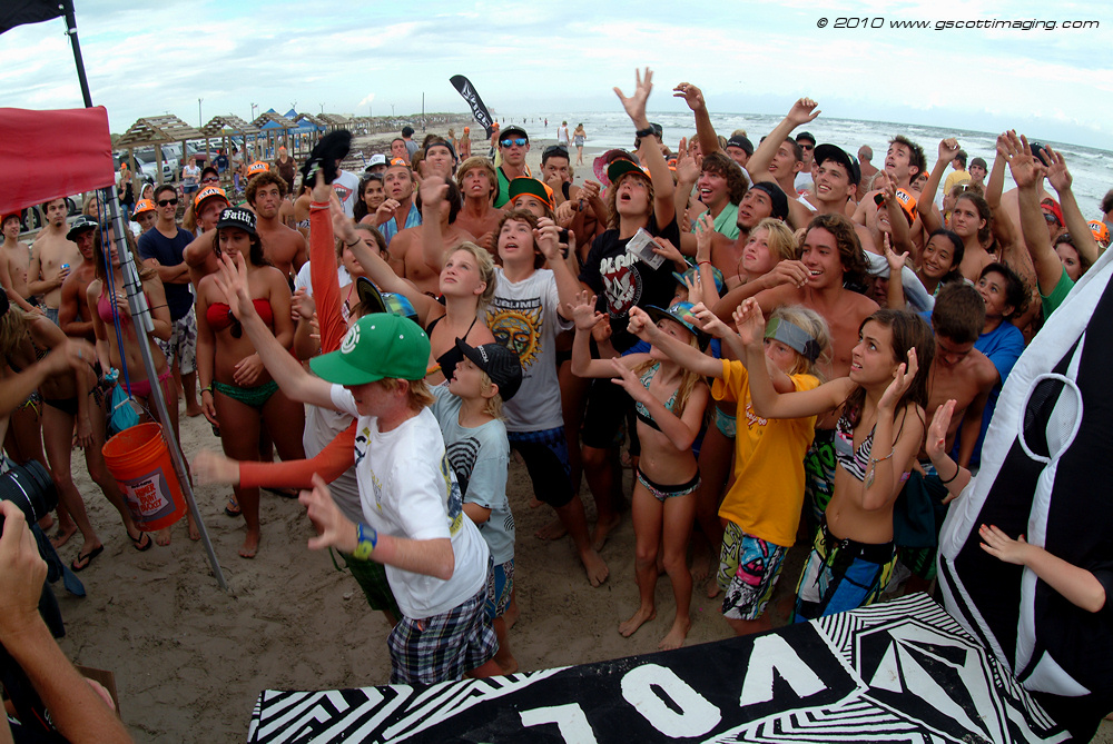 Volcom-000057.jpg   (1000x669)   457 Kb                                    Click to display next picture