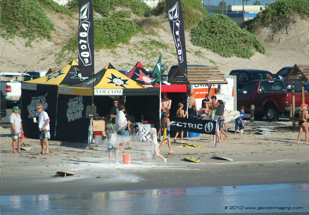 Volcom-000065.jpg   (1000x696)   474 Kb                                    Click to display next picture