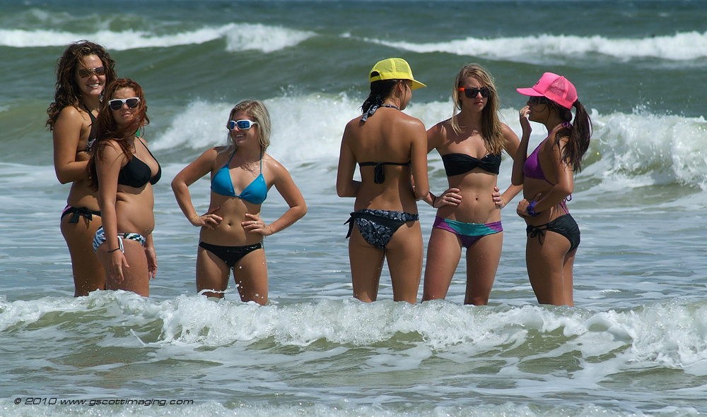 Volcom-000085.jpg   (1000x591)   334 Kb                                    Click to display next picture