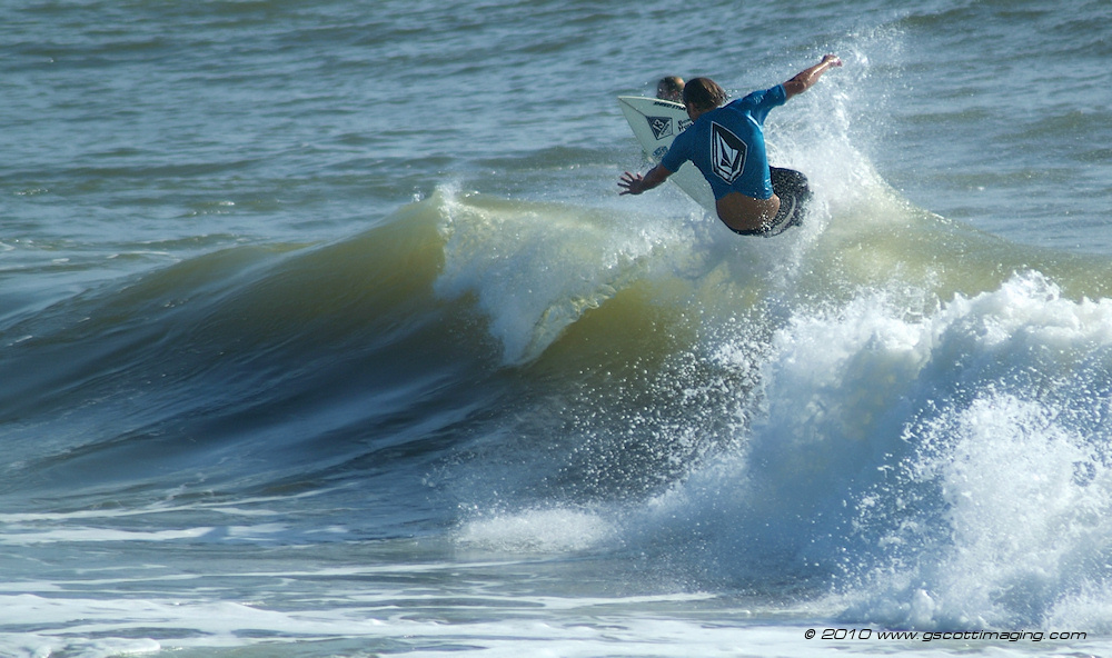 Volcom-000105.jpg   (1000x592)   286 Kb                                    Click to display next picture