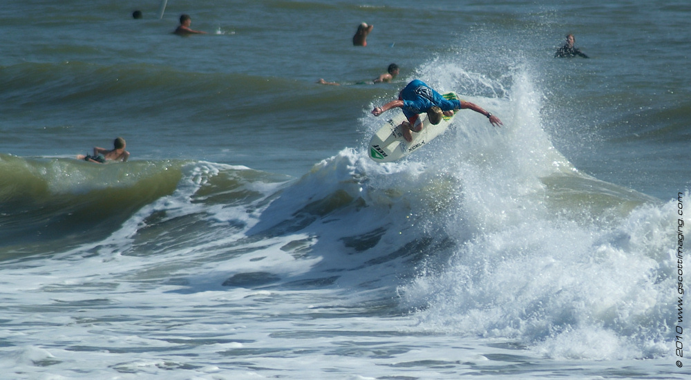 Volcom-000123.jpg   (1000x550)   250 Kb                                    Click to display next picture